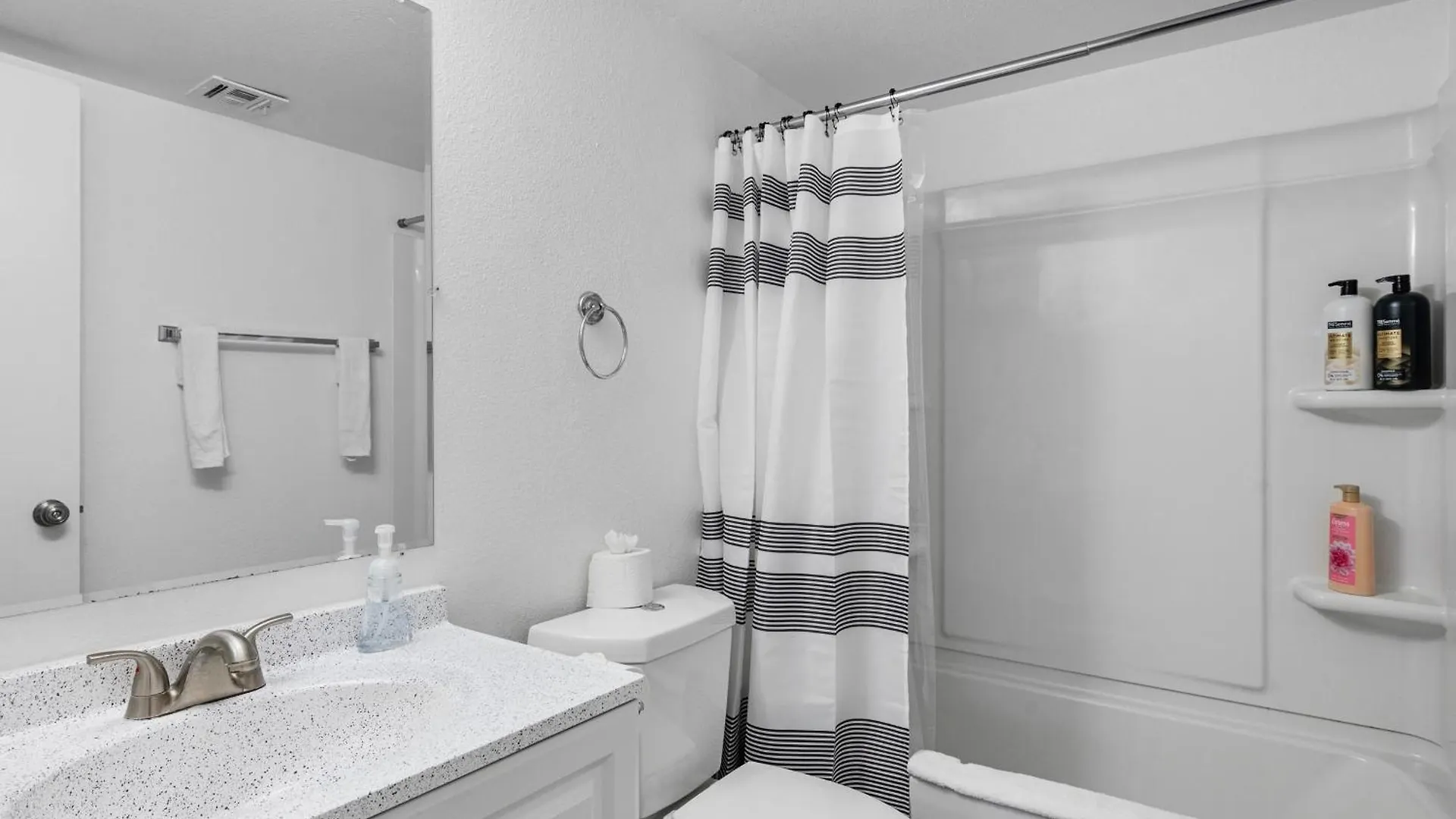 Stylish 1Br Suite With Pool Access & Free Parking スコッツデール